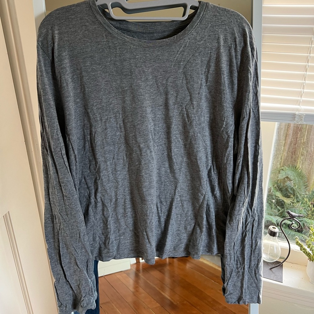 Girlfriend Collective t-shirt
